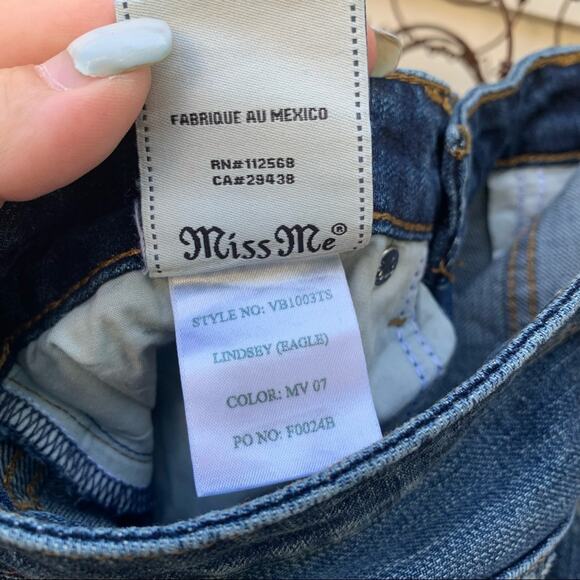 Miss Me Vintage Boyfriend Fit Eagle Jeans distressed ankle Size 26 - Picture 7 of 7